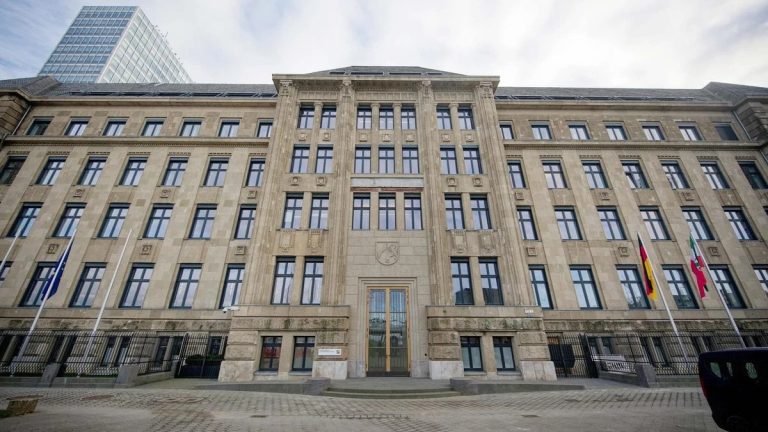 Ermittlungen zum Umbau der Staatskanzlei: Kein Bestechungsgeld – aber Fragen bleiben